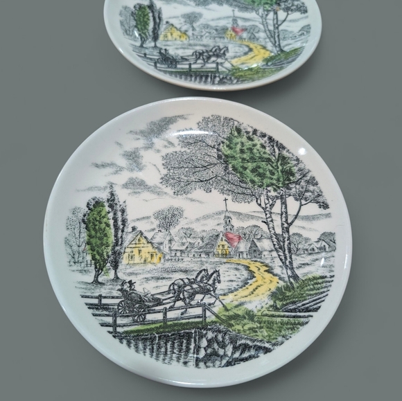 Japan Underglaze Spring Drive Horse and Carriage Dinner Plate Set of Two - Picture 2 of 6
